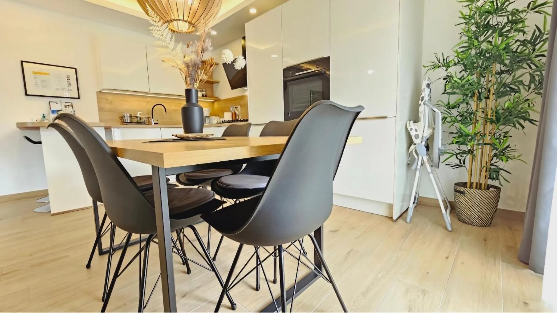 Eximius Apartment Pula 0*,